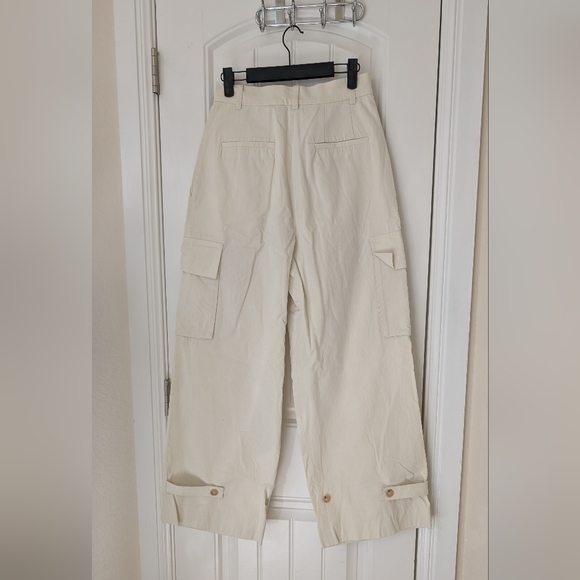 NWOT Cream Cargo Adjustible Wide Leg & Barrel Pants Small - Picture 14 of 15